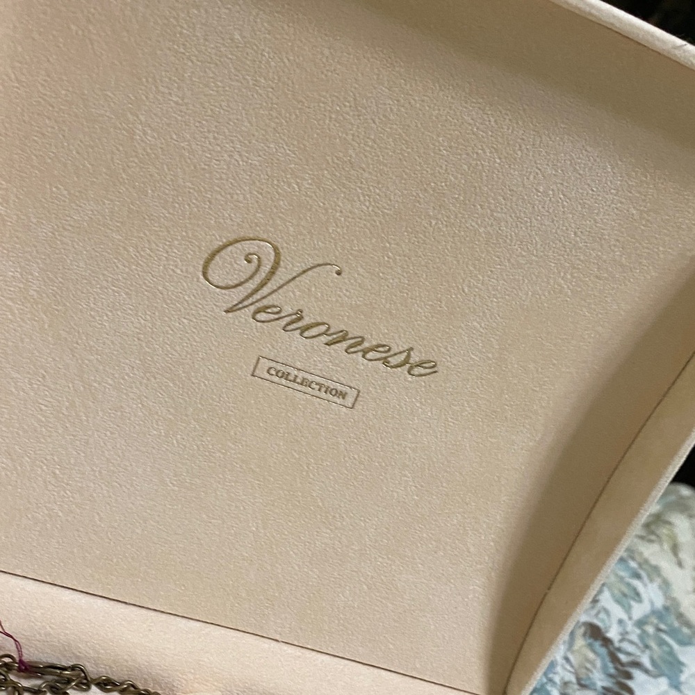 Veronese statement necklace - Picture 5 of 8